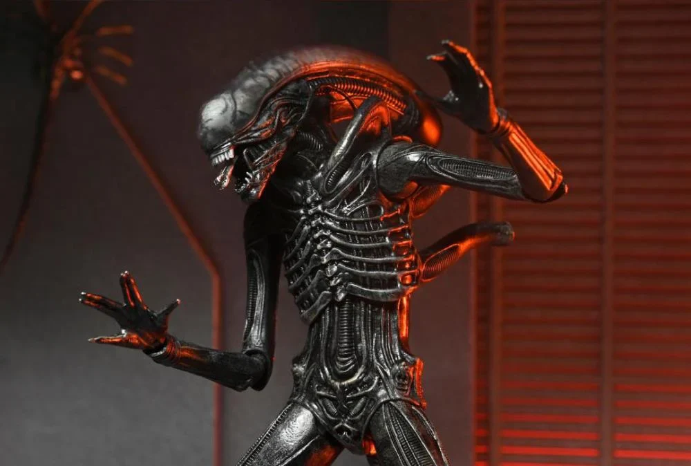 Alien: Romulus Ultimate Xenomorph XX121 Action Figure - Image 2