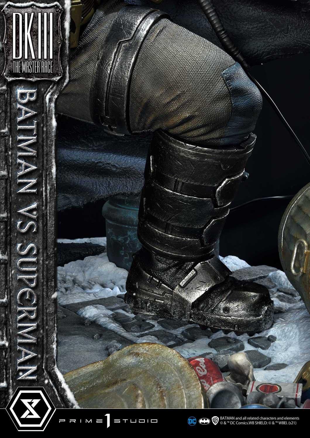 PRE-ORDER Batman versus Superman Statue - Image 15