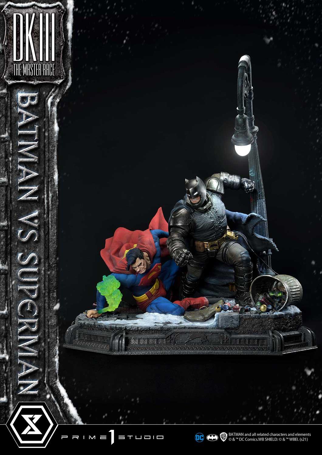 PRE-ORDER Batman versus Superman Statue - Image 2