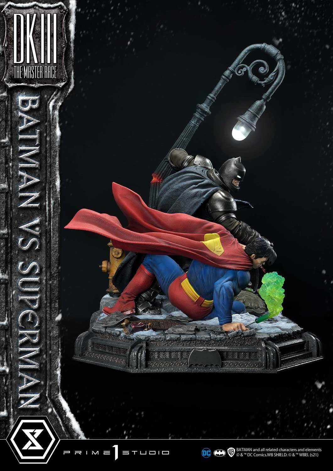 PRE-ORDER Batman versus Superman Statue - Image 5