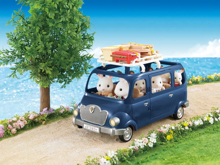Calico Critters Family Seven Seater Toy Vehicle for Dolls - Image 6