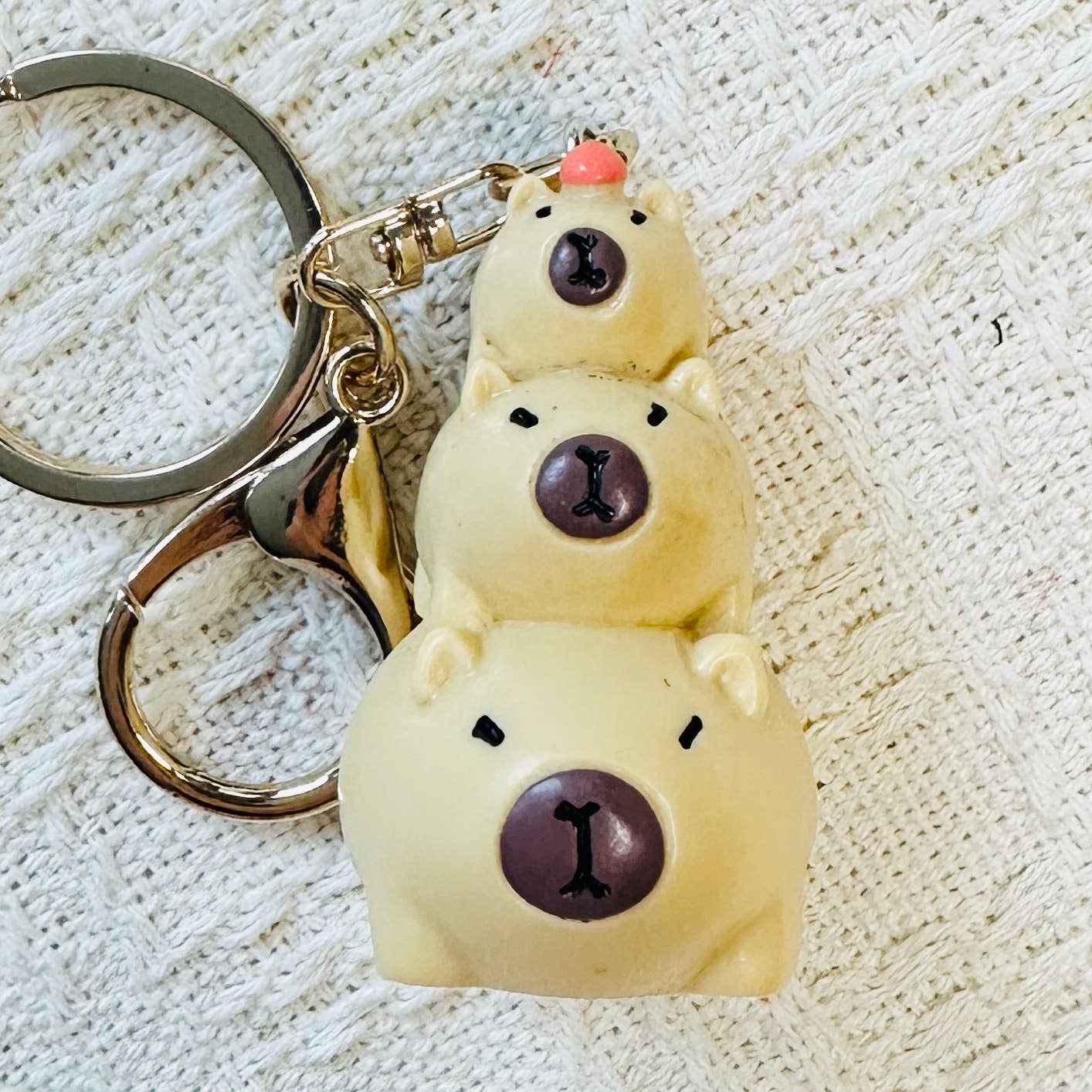 Capybara Figurine Keychain - Image 3