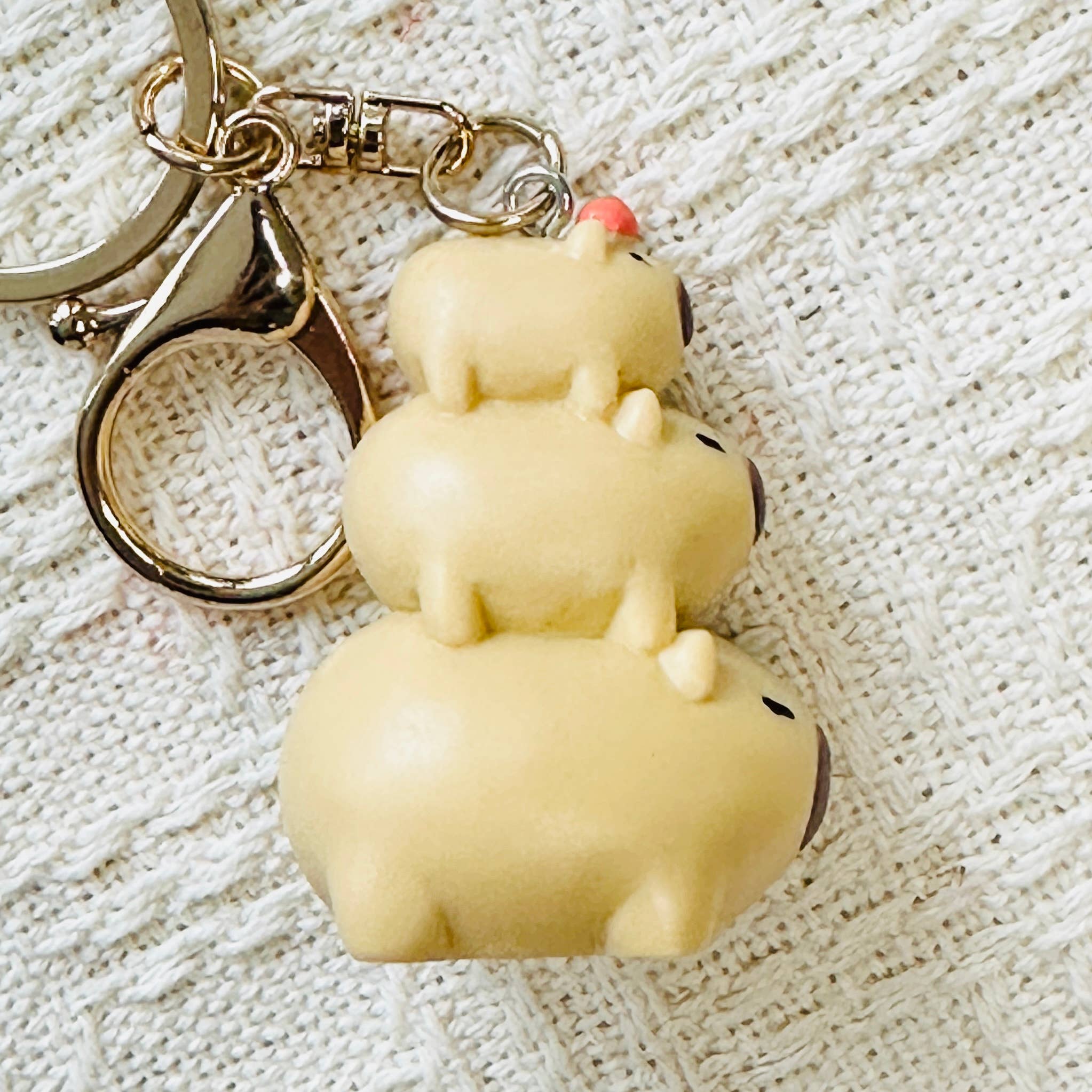Capybara Figurine Keychain - Image 6