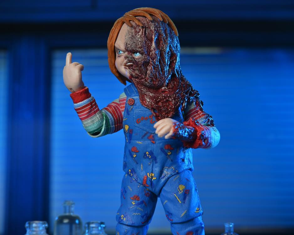 Chucky Ultimate Chucky Figure - Image 2