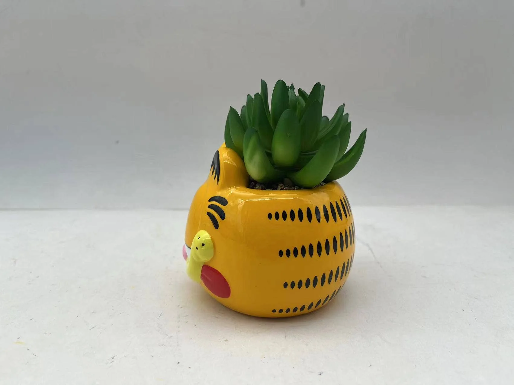 Garfield Head Mini Ceramic Planter with Faux Plant - Image 5