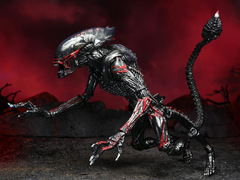 7″ NECA Scale Action Figure – Kenner Tribute Ultimate Night Cougar Alien - Image 8