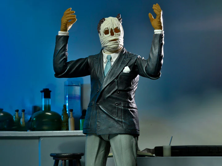 Universal Monsters Ultimate Invisible Man Figure - Image 2