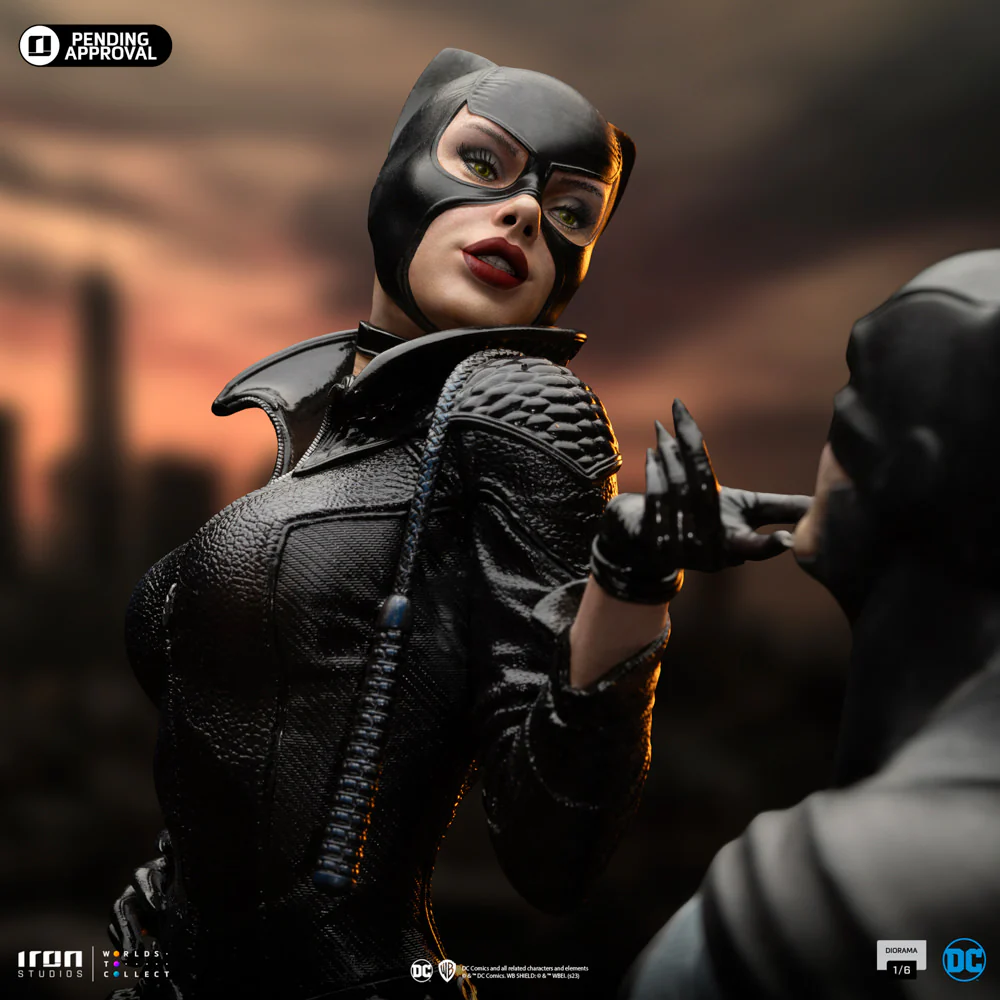 Batman and Catwoman Sixth Scale Diorama - Image 2
