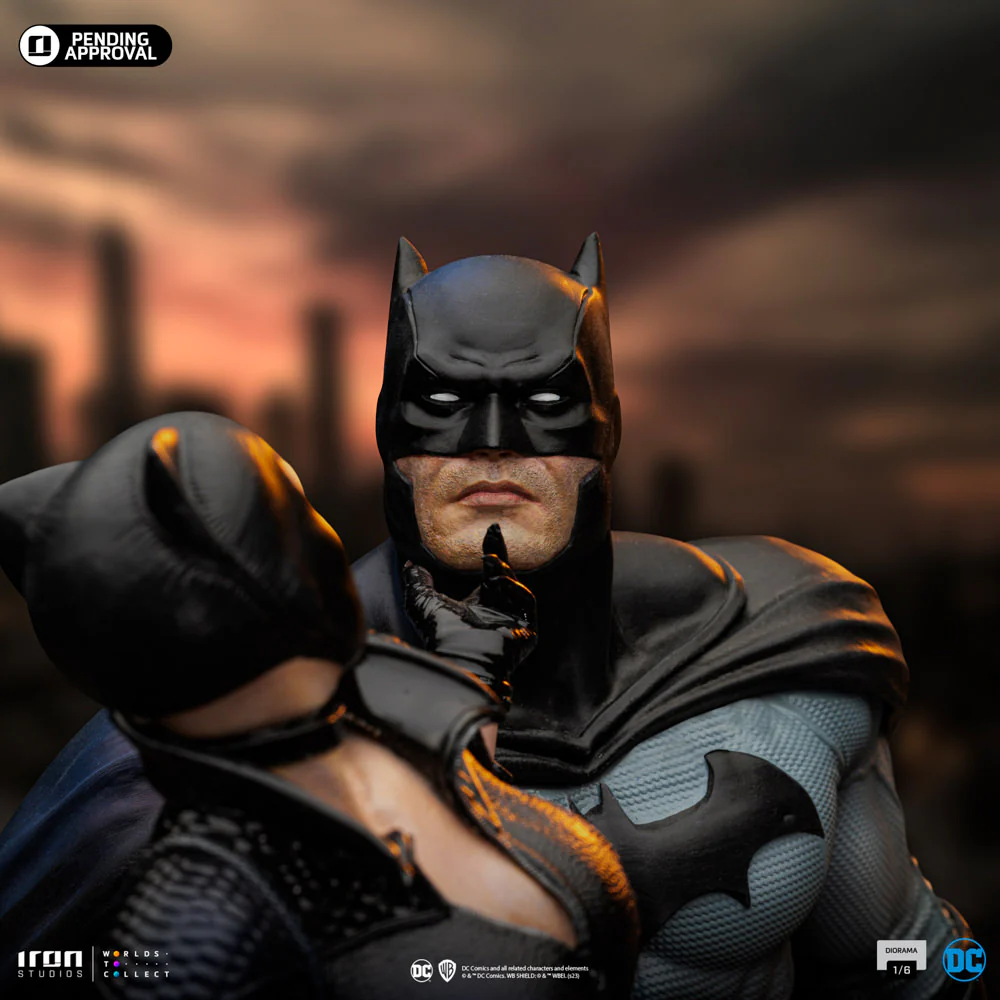 Batman and Catwoman Sixth Scale Diorama - Image 5