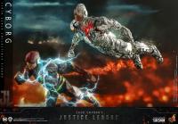 Cyborg Sixth Scale Figure by Hot Toys - Image 4
