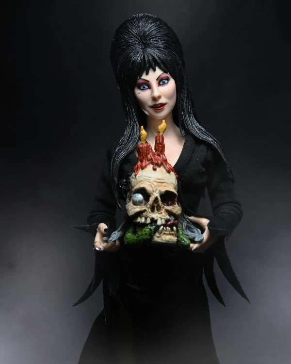 Elvira, Mistress of the Dark Clothed Figure - Image 3