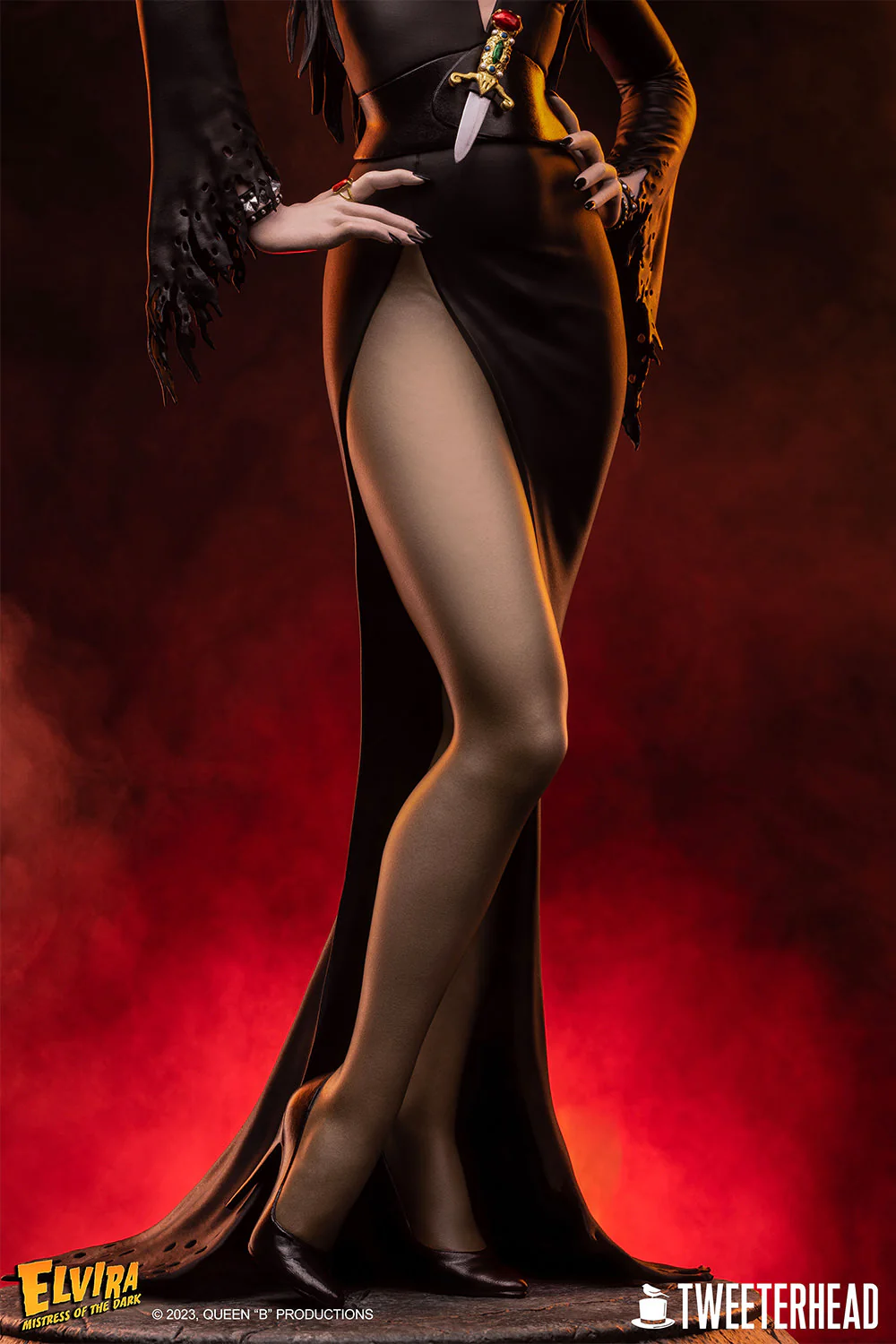 Elvira: Mistress of the Dark Quarter Scale Maquette - Image 3