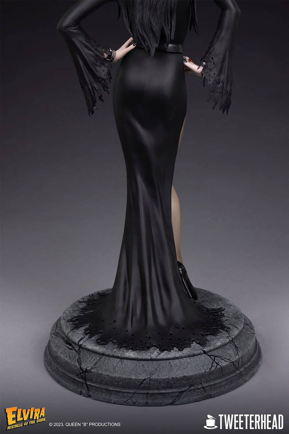 Elvira: Mistress of the Dark Quarter Scale Maquette - Image 5