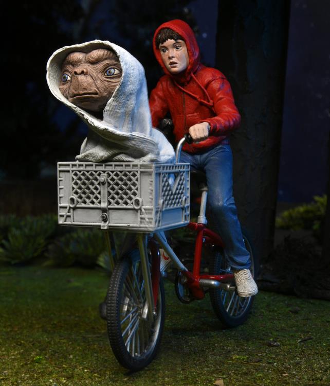 E.T. 40th Anniversary Elliot & E.T. on Bicycle 7" Scale Figure - Image 4