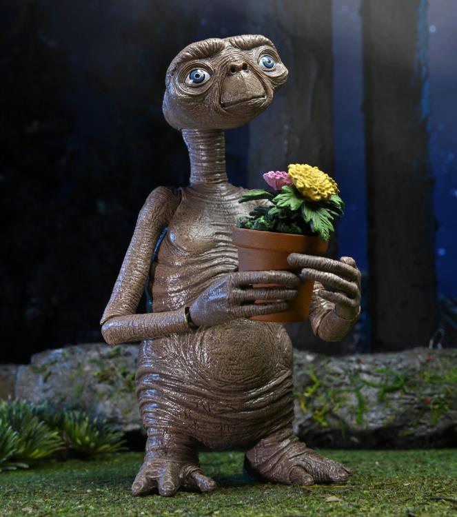 E.T. 40th Anniversary Ultimate E.T. Figure - Image 10