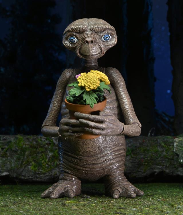E.T. 40th Anniversary Ultimate E.T. Figure - Image 5