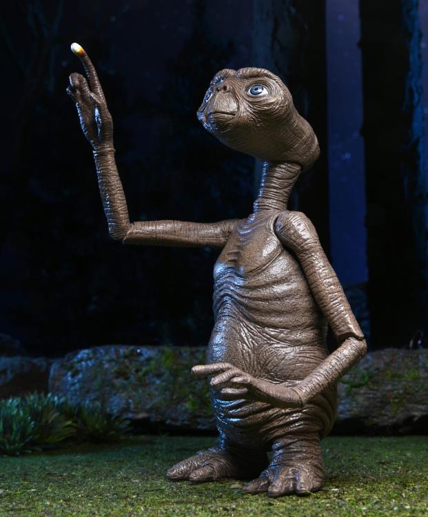 E.T. 40th Anniversary Ultimate E.T. Figure - Image 6