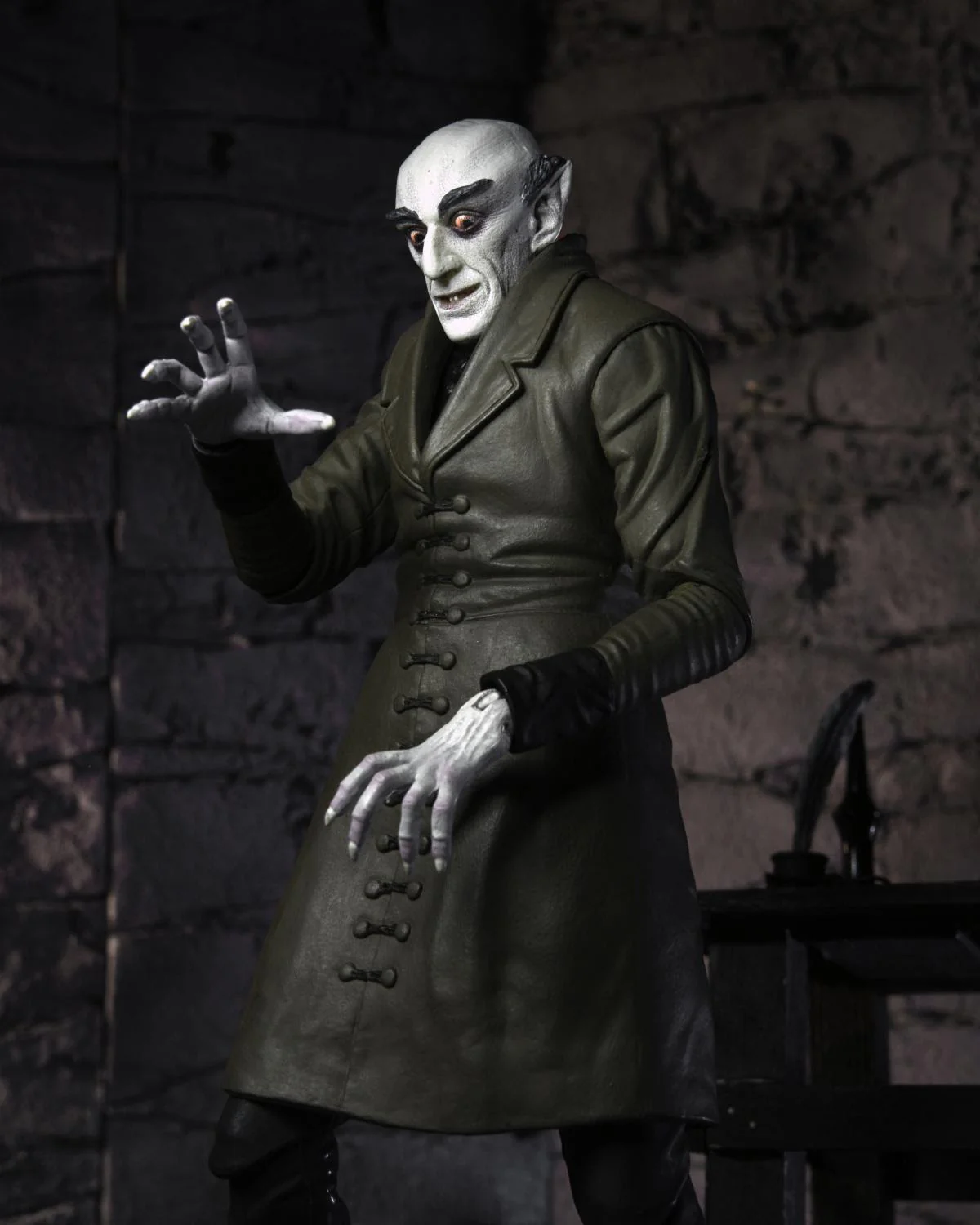 Nosferatu - 7" Scale Action Figure - Ultimate Count Orlok - Image 4