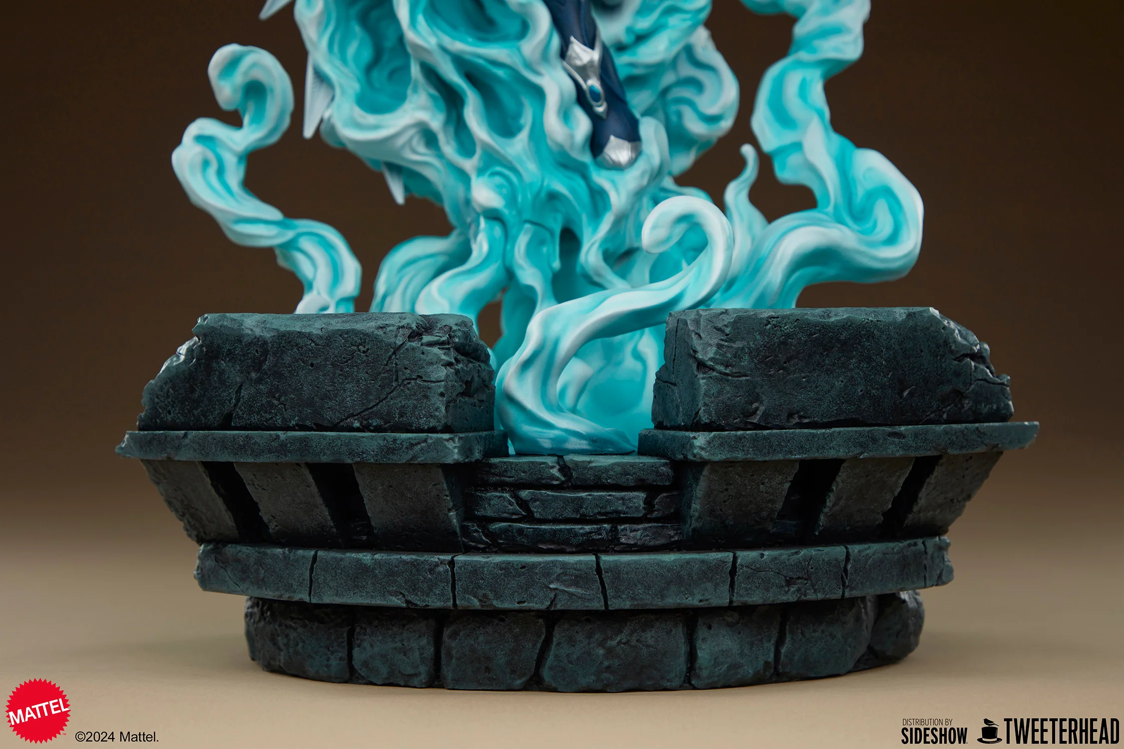 PRE-ORDER Sorceress Legends Maquette - Image 3