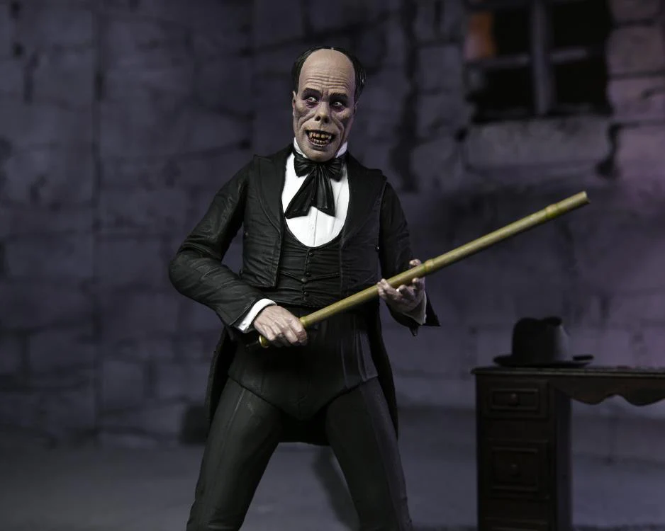 Monsters Ultimate The Phantom of the Opera Figure - Image 13