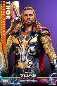 Thor (Deluxe Version) Sixth Scale Figure - Image 2