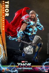 Thor (Deluxe Version) Sixth Scale Figure - Image 6