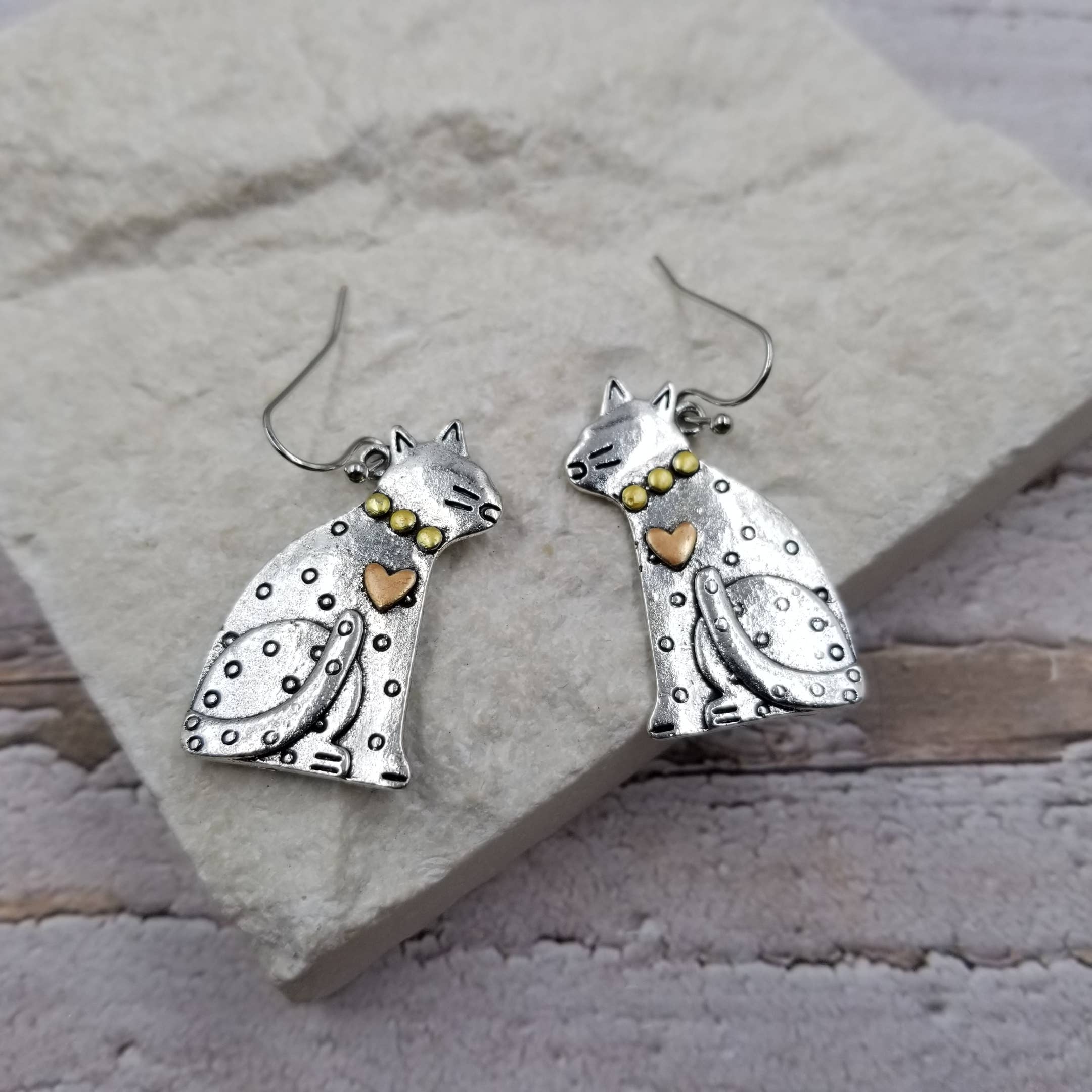 Silver Cute Cat Earrings - Image 3
