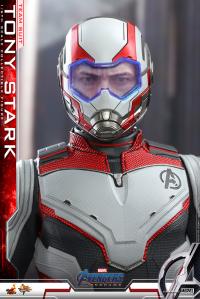 Tony Stark (Team Suit) Sixth Scale Figure - Image 2
