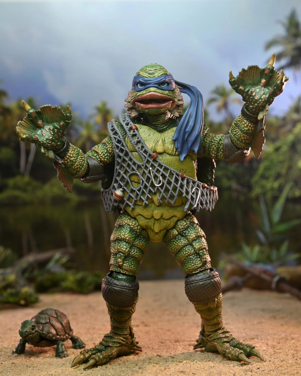 Universal Monsters/Teenage Mutant Ninja Turtles - 7” Scale Action Figure – Ultimate Leonardo as the Creature - Image 3