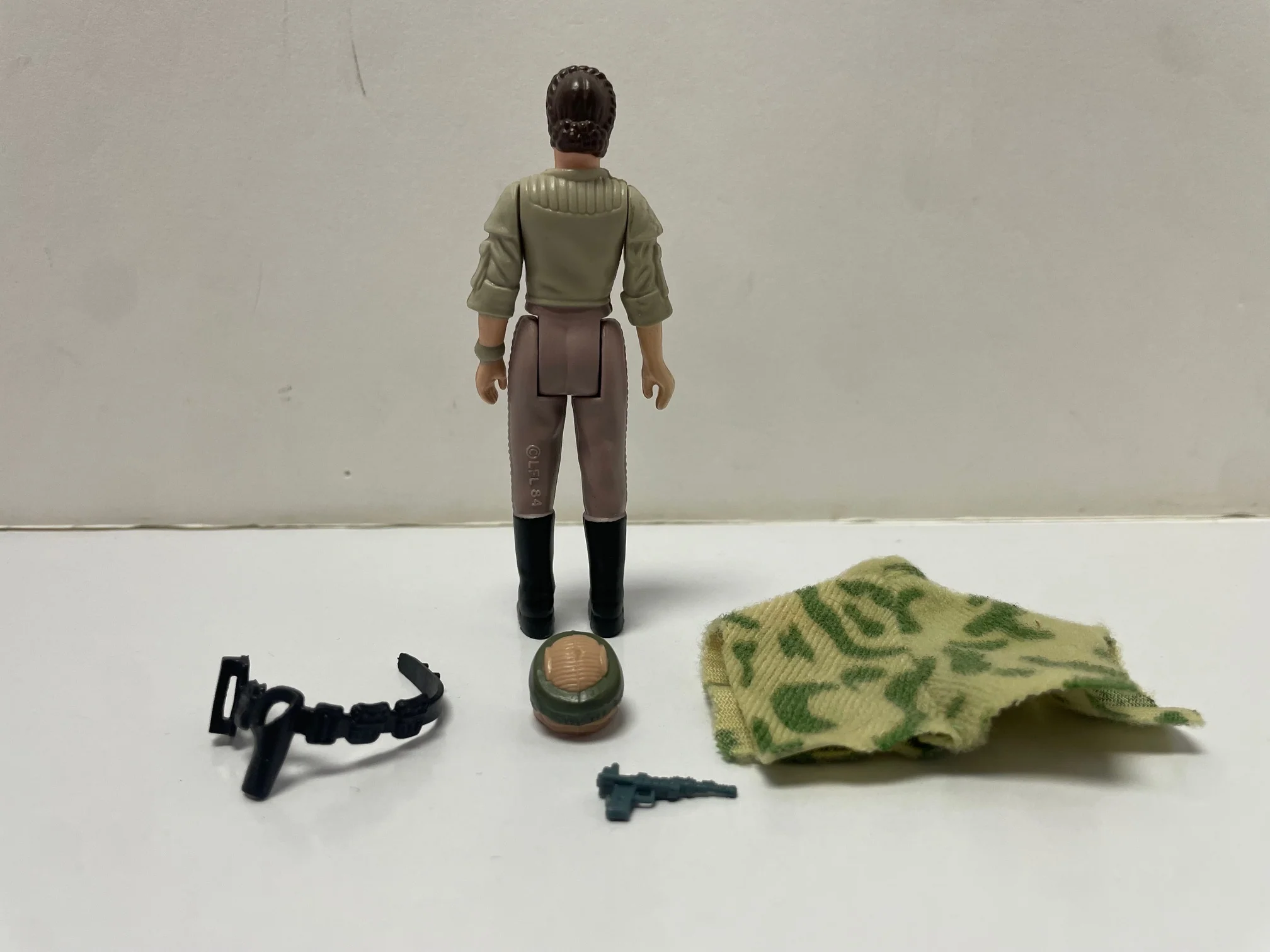 Vintage Kenner Star Wars Princess Leia Organa (In Combat Poncho) - Image 2